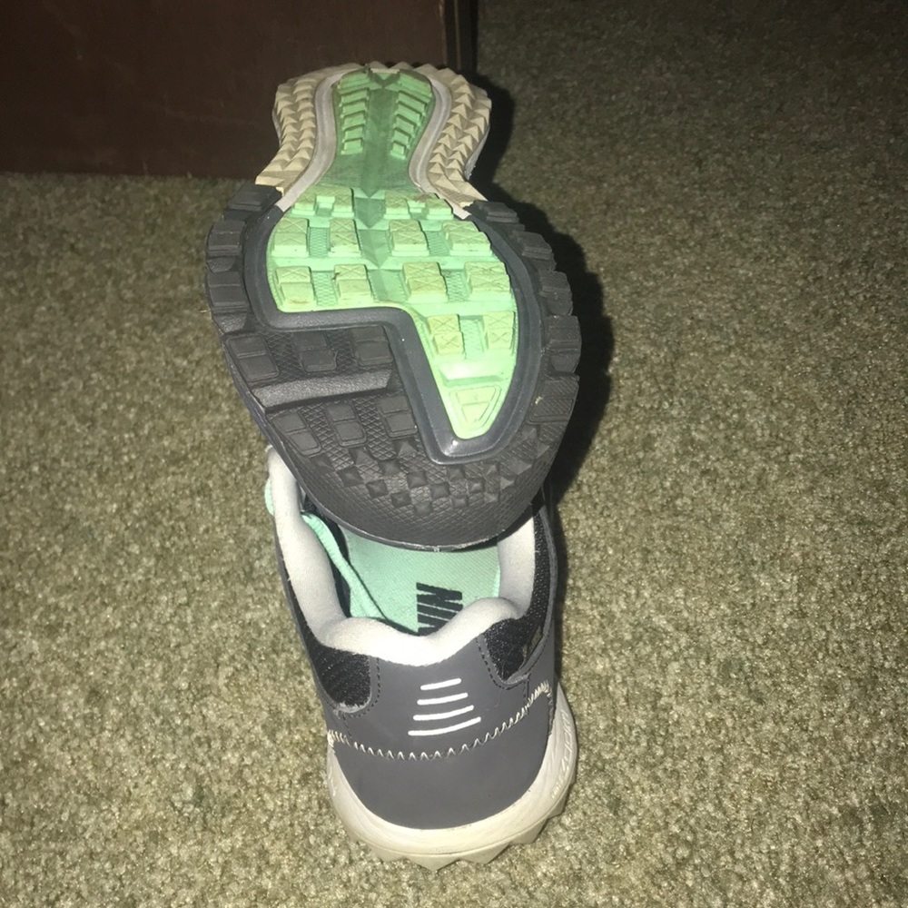 Running shoes - Picture 3 of 3